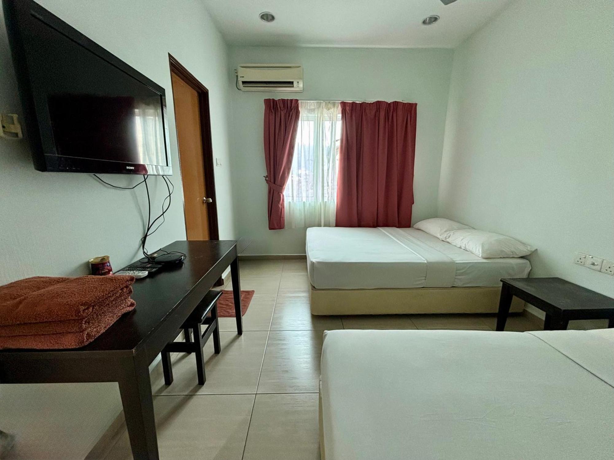 Meng Meng Guesthouse Куантан Экстерьер фото